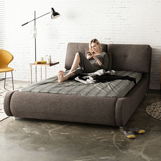 000000000079-01.jpg?size=m&w=